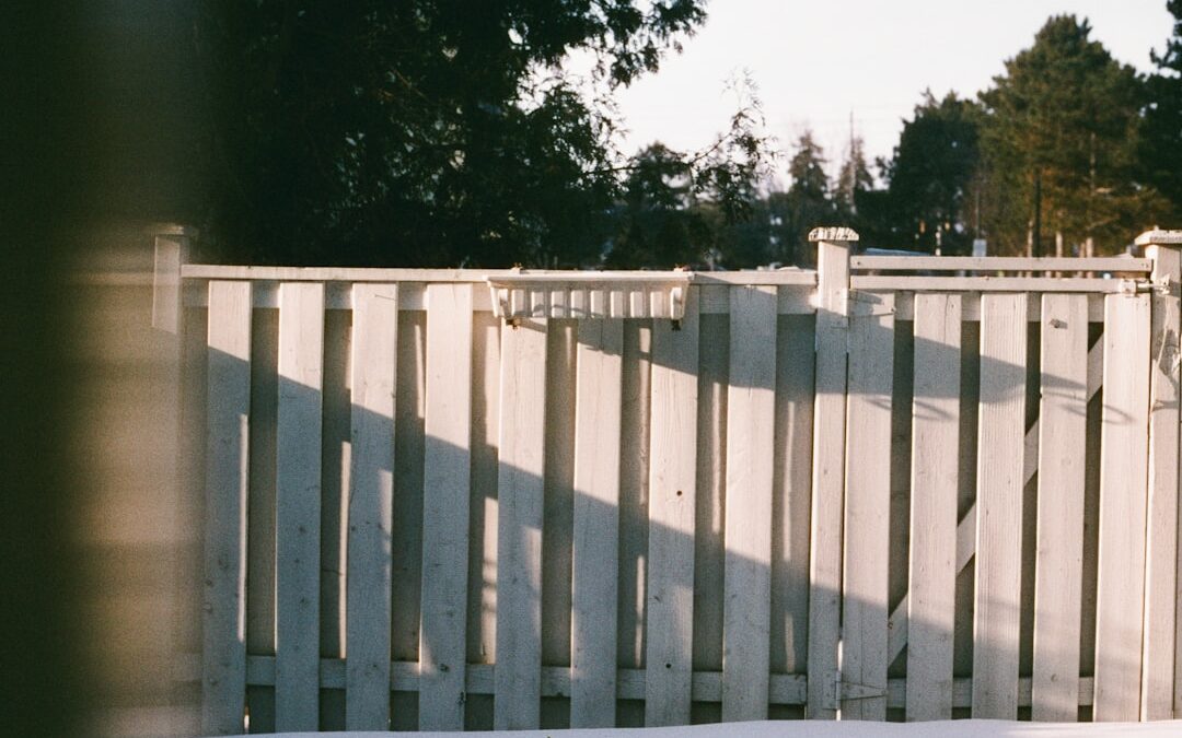 How Weather in Detroit Affects Your Vinyl Fence